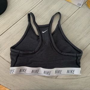 Nike Women’s Sports Bra Light Support